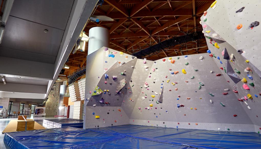 Our infrastructures Coque Luxembourg — piscine, sauna, fitness et